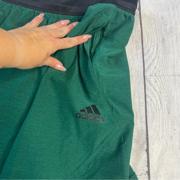 Men’s Adidas Shorts - Picture 2 of 7